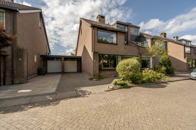 Woning Raadhuislaan 49 Mijnsheerenland