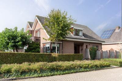 Woning Meidoornstraat 2 Bleskensgraaf ca