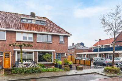 Woning Ruisdaelstraat 13 Alphen aan den Rijn