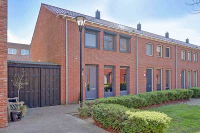 Woning Kaapstander 20 Oud-Beijerland