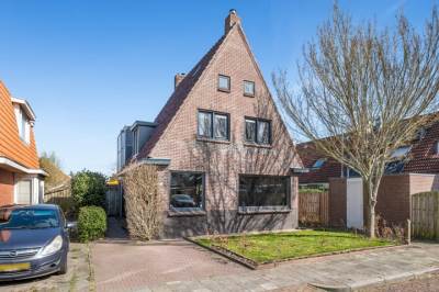 Woning Mr. J.R. Moddermanstraat 1 Veendam