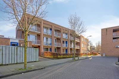 Woning Oranjewerf 98 Maasdijk