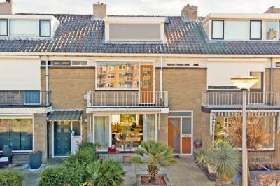 Woning Justus van Effenlaan 15 Waddinxveen