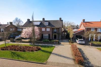 Woning Burgemeester van Grotenhuisstraat 10 Waalwijk
