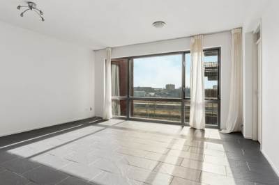 Woning Veembroederhof 195 Amsterdam