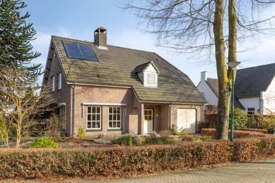 Woning Dirk van Heinsbergstraat 1 Luyksgestel