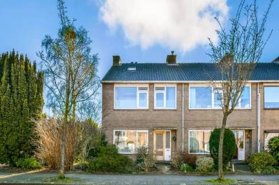 Woning Julianastraat 4 Halfweg