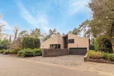 Woning Eikenlaan 1 Velden