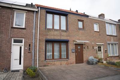 Woning Mr. J.E. Risseeuwstraat 3 Oostburg