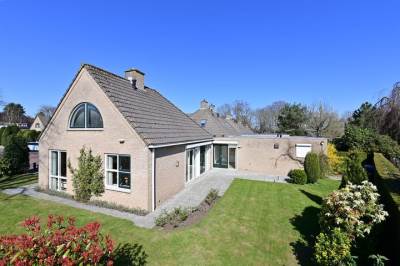 Woning Dr. Willem Dreeslaan 15 Huizen