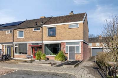 Woning Pastoor van Weesstraat 34 Etten-Leur