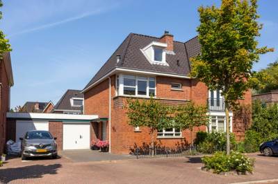 Woning Burgemeester Van den Helmlaan 6 Maarssen