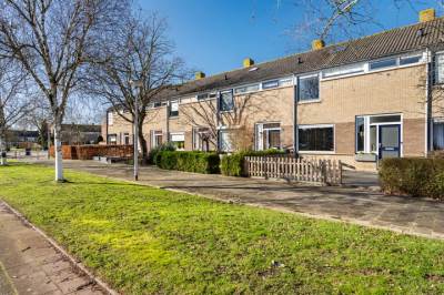 Woning van Ostadestraat 4 Oud-Beijerland