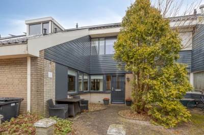 Woning Amaryllislaan 15 Hoogkarspel