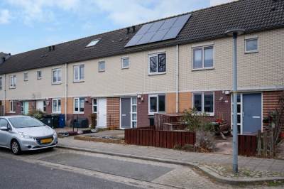 Woning Clare Lennartstraat 86 Almere