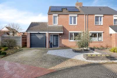 Woning Esdoornlaan 32 Sint Odiliënberg