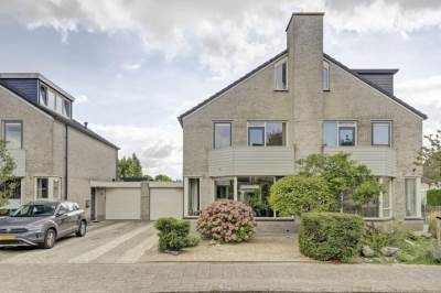 Woning Zwanebloem 16 Tuitjenhorn