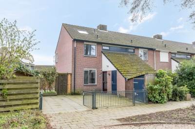 Woning Henriette Roland Holststraat 26 Tiel