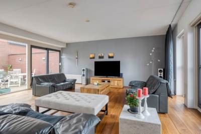 Woning Julianastraat 12 Oud-Beijerland