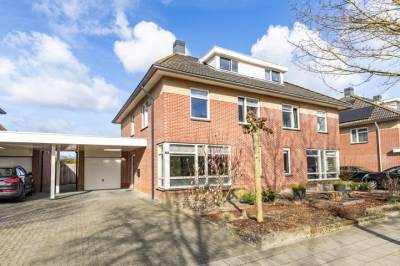 Woning Tuorrebout 125 Burgum