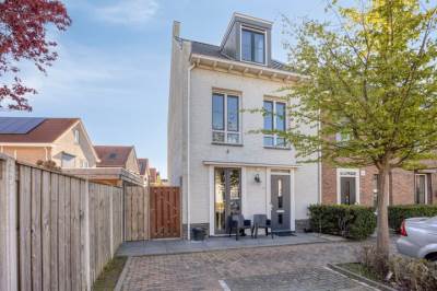 Woning Godfried Bomanspad 10 Middelharnis