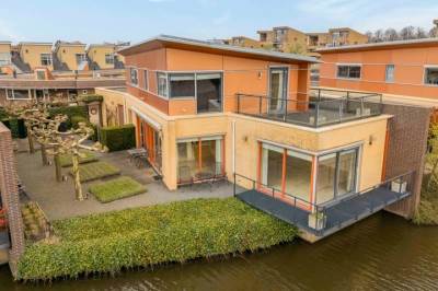 Woning Dokter Duyvendakhof 36 Oud-Beijerland