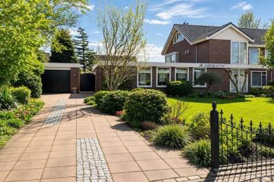 Woning Dijkstraat 32A Roelofarendsveen
