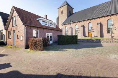 Woning Kerkplein 10 Neede