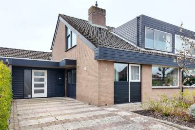 Woning Pieter van Oldenborghlaan 7 Willemstad