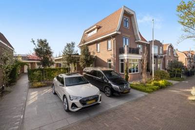 Woning Burgemeester de Bruïnelaan 17 Zwijndrecht