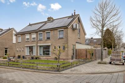 Woning Middelgatstraat 2 Lewedorp