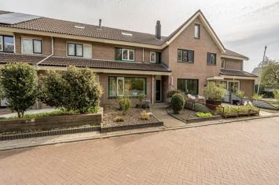 Woning Zonnebloemlaan 17 's-Gravendeel