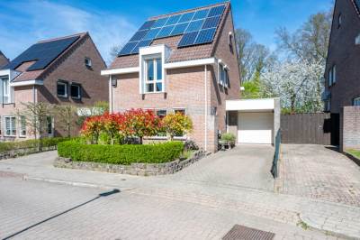 Woning Mies van der Rohestraat 6 Landgraaf