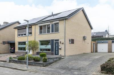 Woning Burg. Kengenstraat 42 Hulsberg