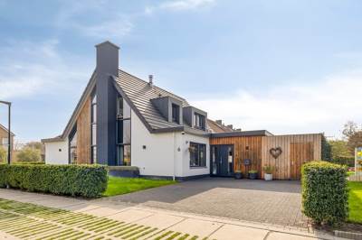 Woning Middenstraat 6 's-Gravenpolder