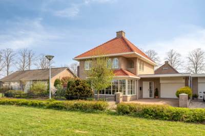 Woning Constantijn Huygensplein 19 Hoeven