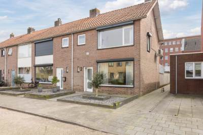 Woning Middenweg 2 Rijen