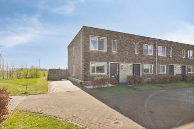 Woning Laura Bassihof 58 Almere