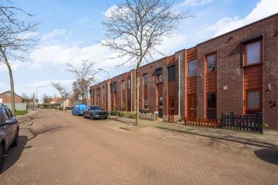 Woning Opper Van Treurenstraat 16 Heinenoord