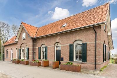 Woning Merwedekanaal 104 Gorinchem