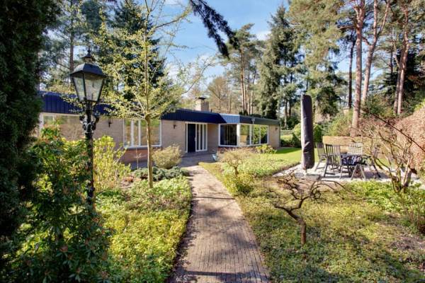 Woning Prins Constantijnlaan 8 't Harde