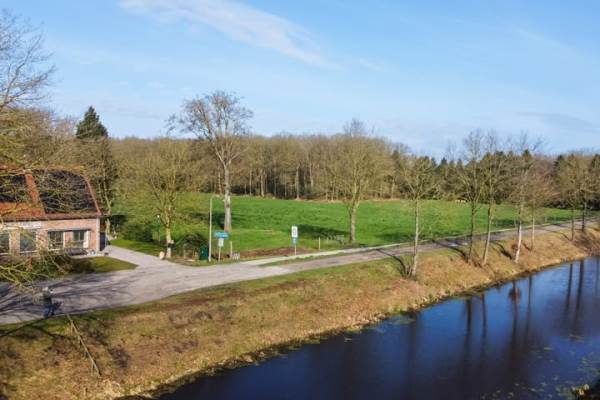 Woning Kanaal W.Z. 30 Tiendeveen (Gem. Hoogeveen)