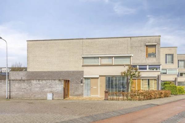 Woning Meedhuizenstraat 1 Tilburg
