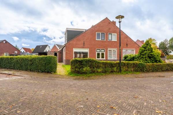 Woning H.J.Siemonsstraat 50 Finsterwolde