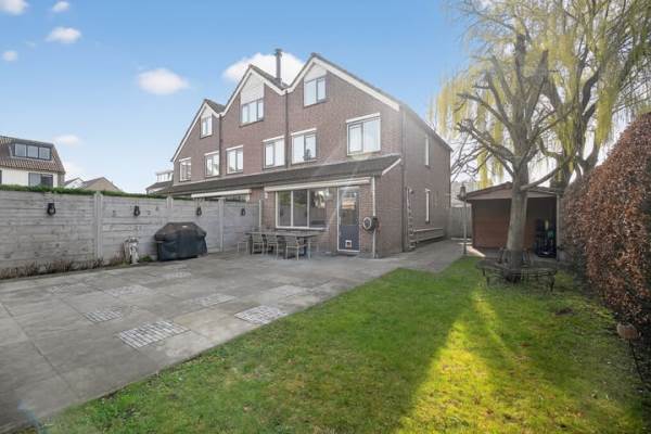 Woning Vredebest 34 Ouderkerk aan de Amstel