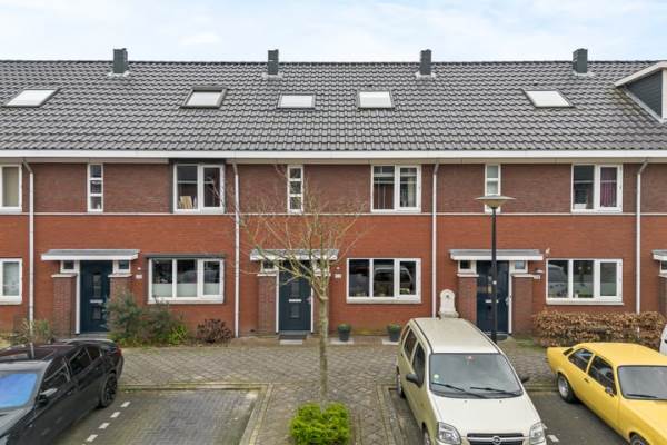 Woning Marie van Zeggelenlaan 22 Beverwijk