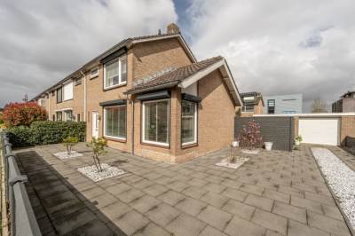 Woning Julianastraat 18 Numansdorp