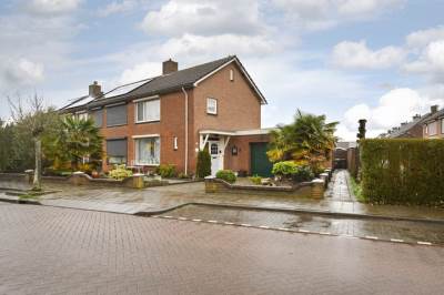 Woning Anjerstraat 7 Steenbergen (NB)