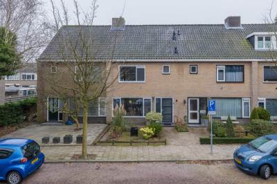 Woning van den Woudestraat 26 Warmond