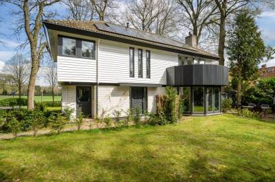 Woning Rozenlaantje 1 Laren (NH)